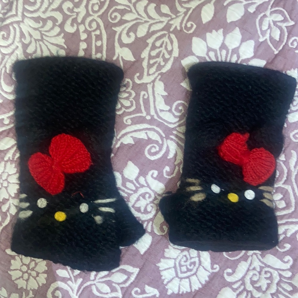 Hello Kitty Fingerless Gloves/Mittens